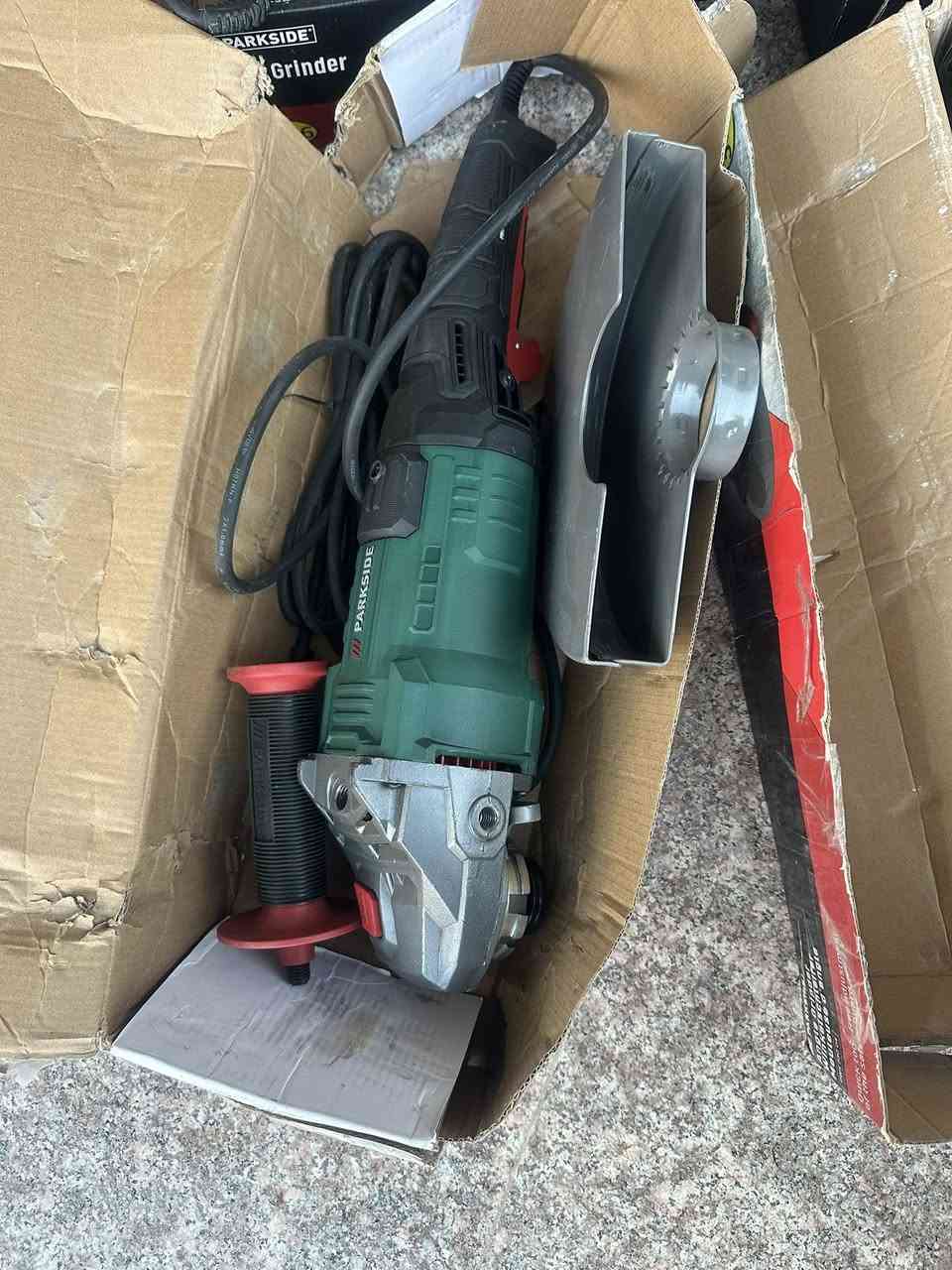 كوسرات باركسايد 230 ملم  بالة الماني
5 قطع شغالات
2 قطع طافيات
ابيع شلع 7 كوسرات ٢٠٠ الف مع التوصيل
يوجد فديو توضيح مع الصور


**إذا كنت صاحب هذا الإعلان وتريد حذفه لأي سبب، رجاءا أرسل رسالة إلى الدعم الفني**