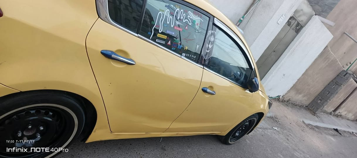 السلام عليكم كيا فورتي للبيع موديل 15 محرك 2000 امريكيه حادثه من امريكا تبديل قبق جنطه وشويه بالجاملغ الخلفي تقريبا شبر  والباقي مكفول كير ومكينه كفاله مكان السياره كربلاء وراعيها موجود يمي شرط تحويل رايده ب105 رقمي *********** مصفره هيئة وغرامات تحويل مباشر
