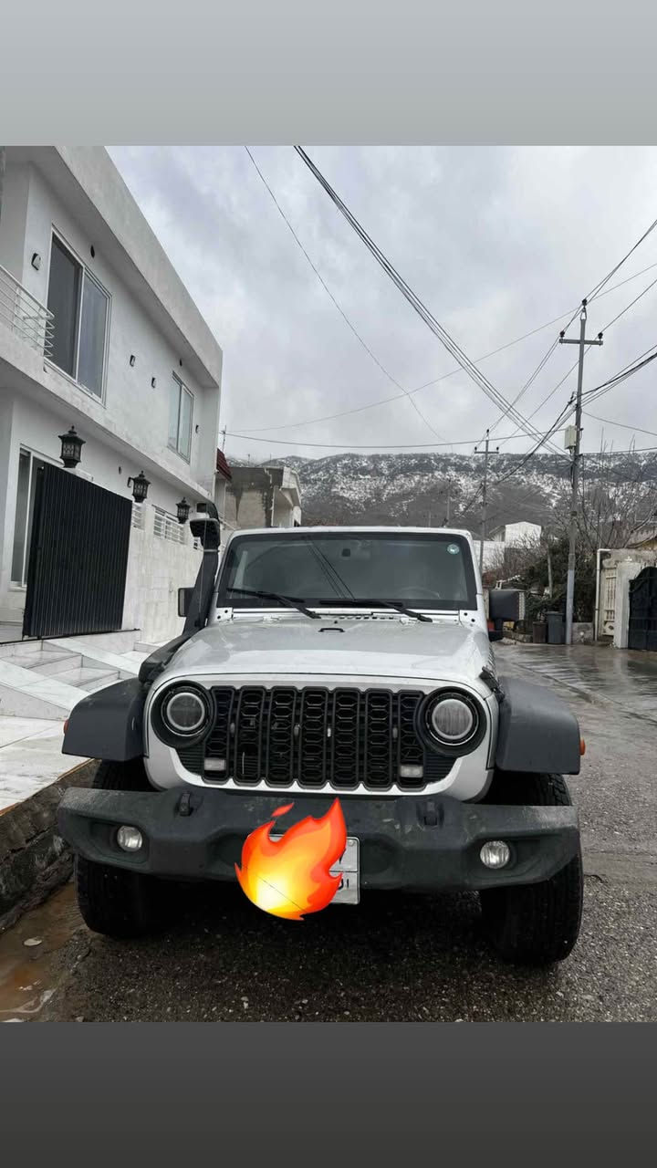 جيب رةنگلةر ٢٠٠٨ تةنها بؤنيتي گؤراوة هةموو شتي بةشةر ت گير مةكينة دةبل اكسل  پيش و پشتي گؤراوة بؤ شكل نوي تةنها بؤنيت بؤياغة  (نرخ١٤٠)  معامةلة *********** أربيل, العراق
