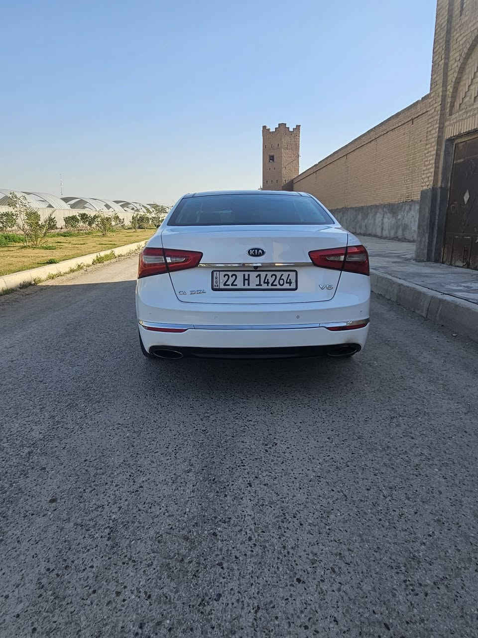 السلام عليكم كيا كادنزا خليجي 2014  مكينه 6 سلندر Vip سياره  كفاله عامه من صبغ وتبديل وضربه جاهزه من مكينه وكير وحداديه وتخم تاير تبريد جسمه لخارجي صافي لا زلغ لارصعه موصفات
فتحتين 
بنورما 
قطعتين تبريد 
مري شفط 
لدات داخليه 
ستيرن كهربائي 
برده عدد٣ سلايت بلادي 
حساسات خلفيه 
حساسات اماميه 
كشن كهربائي 
تدفئه تبريد بل كشنات 
اشاره ترحيب 
اشاير بل مري 
كشنات جلد
سايد بريك بصمه
سنويه جديده 
هزه جديده
رقم جديد  
تحويل وكاله 
السعر 140 وبيه مجال 
 
لاتصال ***********
***********
