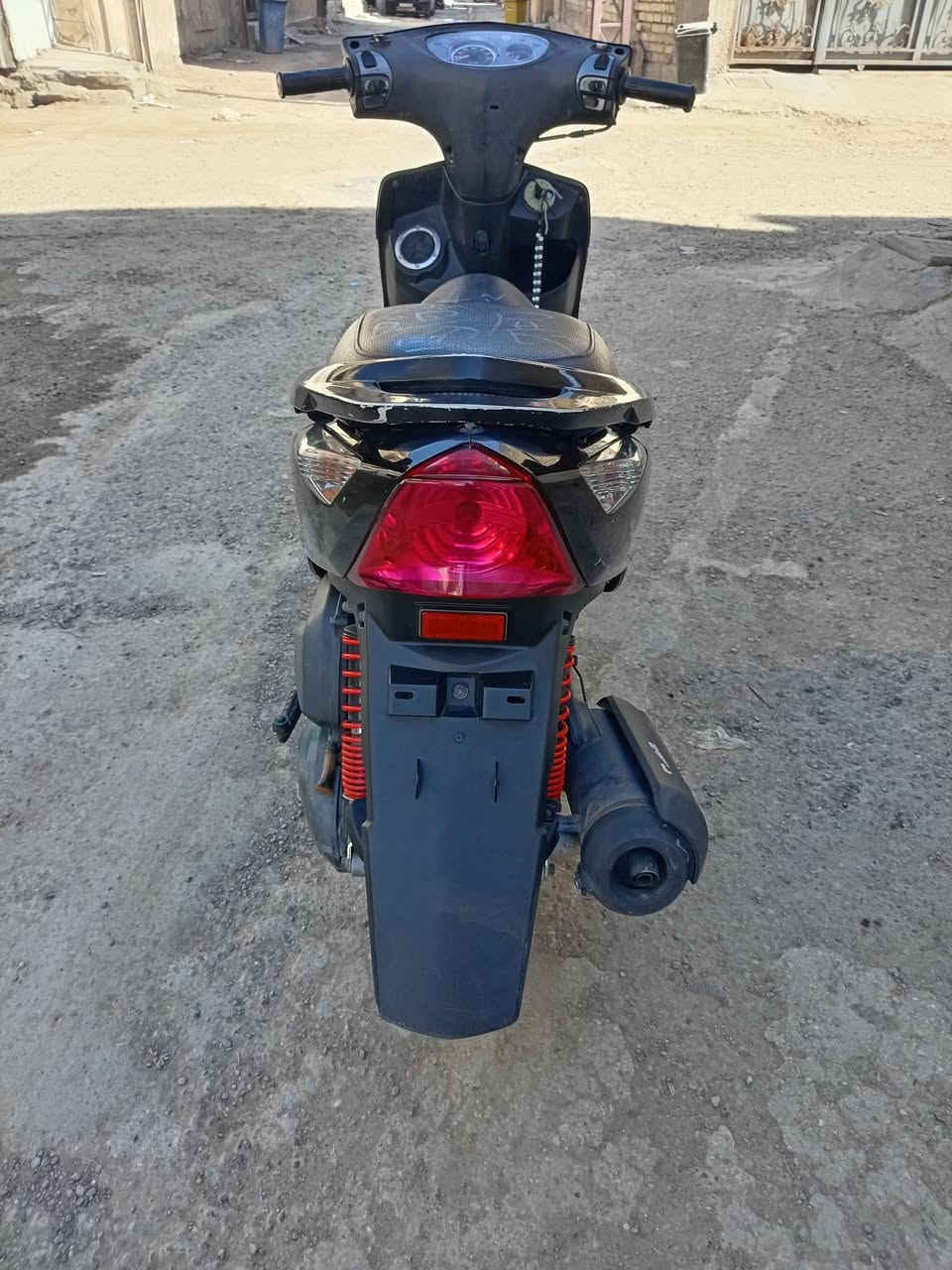 السلام عليكم شباب دراجة ثعلب لبيع مابية اي نقص مكينة مامفتوحة مكاني بغداد الشعلة اتصل وتدلل ***********
