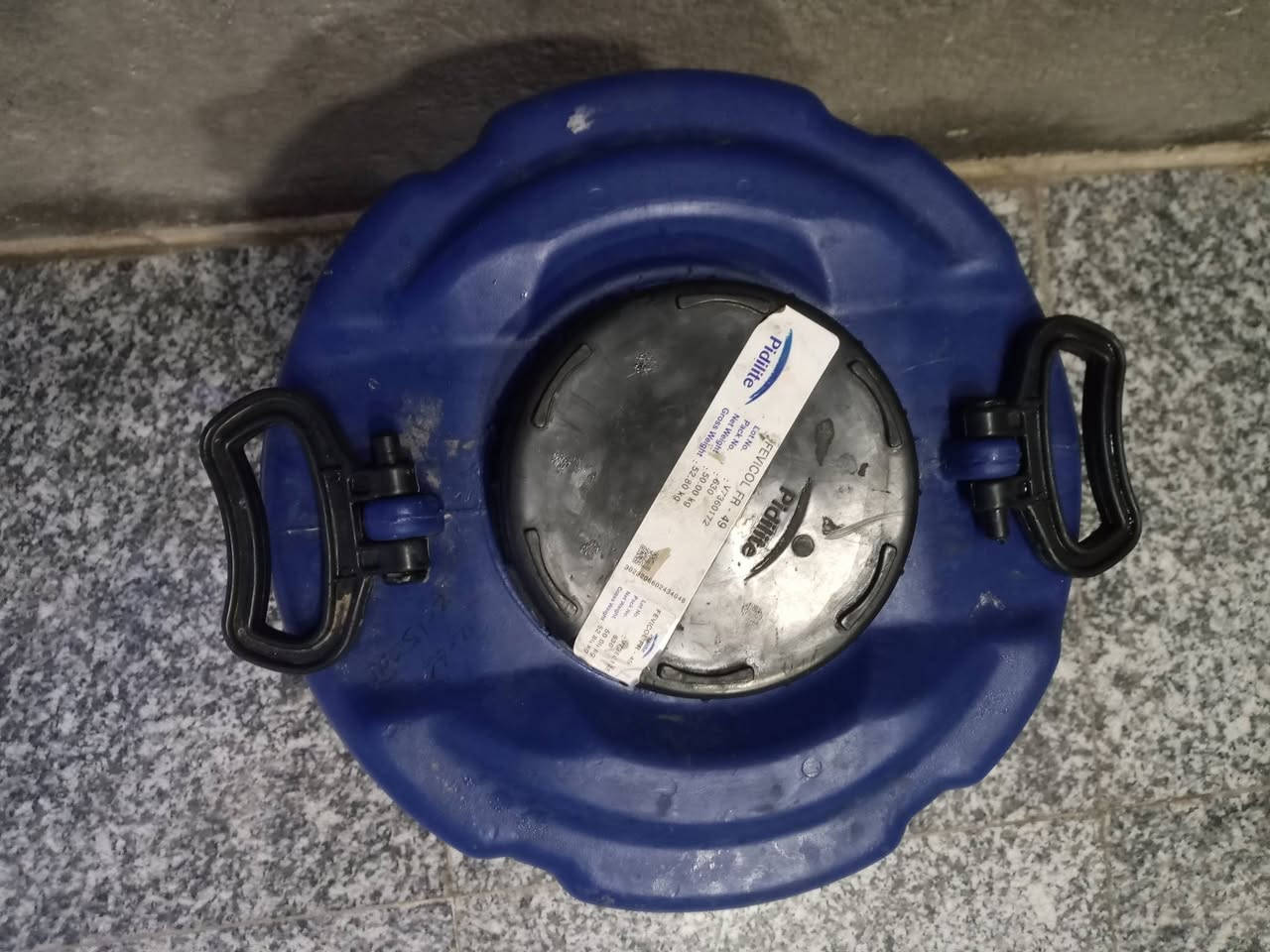 السلام عليكم متاح برميل قطعه وحده بلاستك صلب حجمه ٥٥ لتر صناعته هندي يحتوي عله قبقين قبق ربل مانع تسريب وقبق قفل السعر ب١٥ وبيه مجال بسيط كلش  مكاني ناصريه مركز اليريده خاص.


**إذا كنت صاحب هذا الإعلان وتريد حذفه لأي سبب، رجاءا أرسل رسالة إلى الدعم الفني**