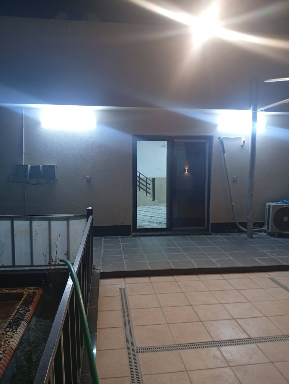 مزرعة للإيجار اليومي العنوان بغداد منطقة الدوانم نظام شفتات  كعدات عائلية + أعراس  + حفلات خطوبة + كعدات شبابية واتساب ***********
