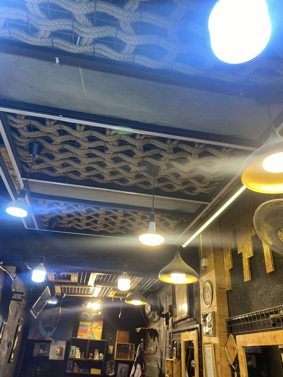 ديكور كامل للبيع مع الكراسي
الاستفار على الرقم ***********
