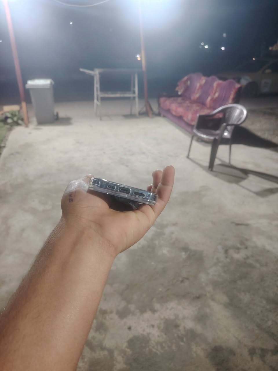 13برو ذكرا 256 باتري 81بلادي الجهاز اخو الجديد جلخ وحد ما بي نورمان تك مكاني موصل ايسر ***********
