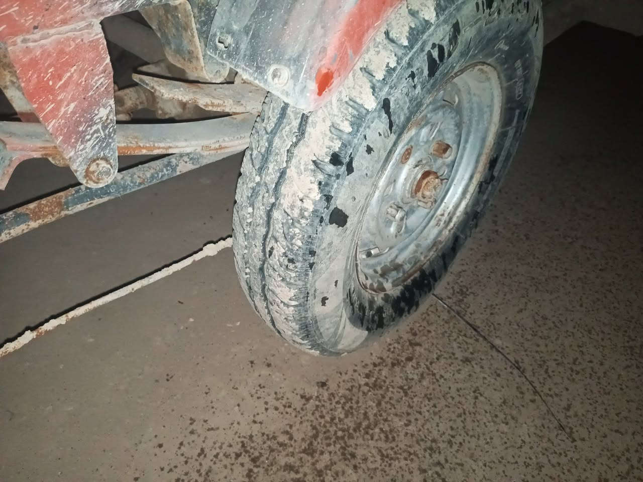 سلام عليكم ستوته للبيع دايون كير محرك اكشن بدي شاصي ركبه دبلات كلهن خير من الله تايرات قبل شهر شديتهن كلك السعر 750وبيه مجال قليل 
 ***********
***********
