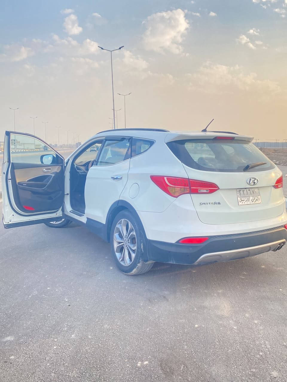 سلام عليكم 
سياره سنتافيه مديل 2013  
مكينه ٢٤٠٠ مكينه كير كفاله حداده خير من الله 
ضربتهه جاملغ الأمامي ولخلفي وصندوق تبديل 
كهربائيات شغاله تبريد تدفئه لايت زنون 
سياره بأسم شركه فيصل بأربيل لسعر ١٤٠ وبيهه مجال 
مكاني البصره القبله ***********
