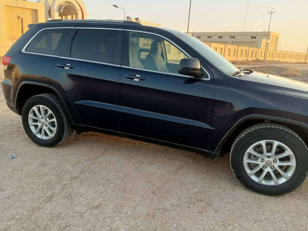 جيب لاريدو موديل 16 رقم بغداد بسمي مكينه 3600 مفتوحه شرط كير كفاله حادشها قطعتين بدون دواخل السياره فول مواصفات عده الفتحه 
مكلف بل نشر اتصل *********** السعر 175 بيها مجال مكان السياره الديوانية
