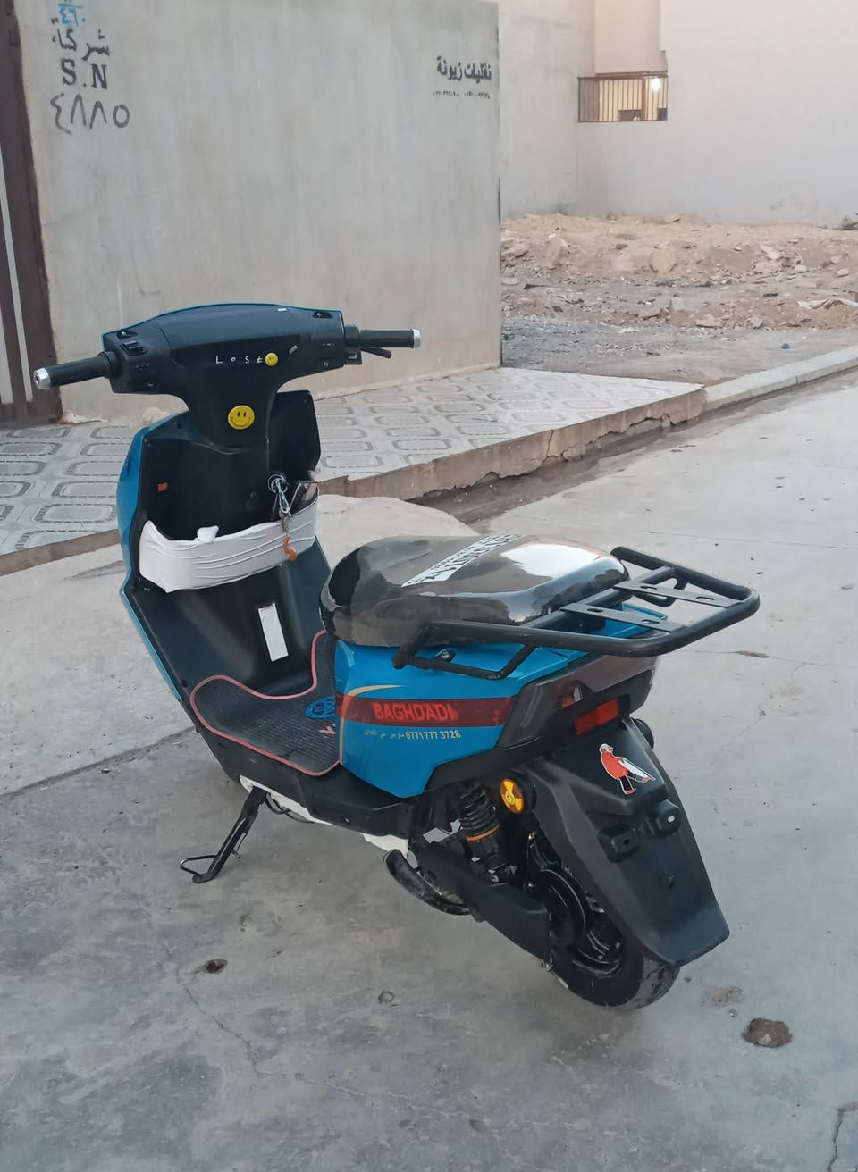 متاح دراجه شحن للبيع سعر ٥٠٠ وبي مجال بطاريات شرط تايرات طخم جديد شاحنه جديده  مكاني زيونه يم المرور ***********
