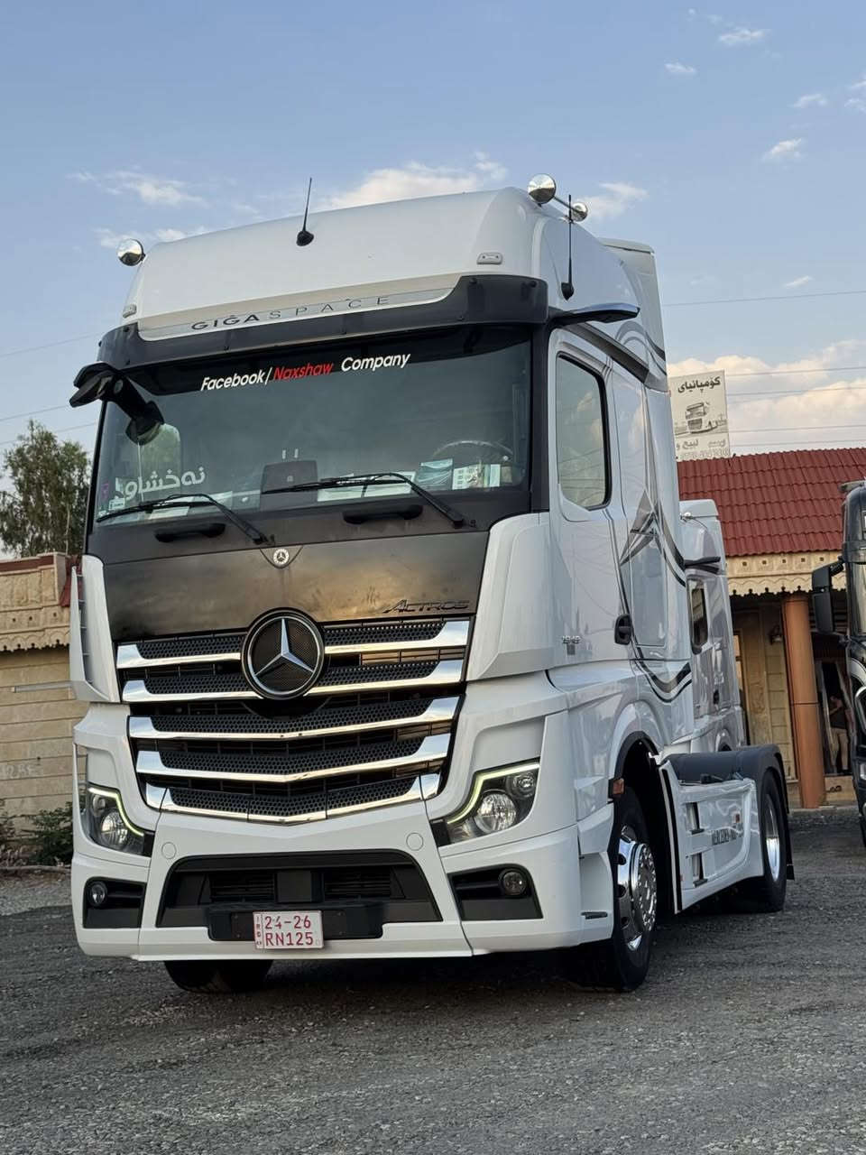 Company_Naxshaw01 - سياره جديد كارتون 📦

     تـجـارات & شـاحـيـنـات 

نـــوع :ACTROS 1848 - MB5 سقف عالي 📦

مـوديل: 2020

حـجـم : 1848 - MB5

مـواصـفـات:  تبريد  هاف 

صلاجه كاميره حساس 

كاسحه سبايدر هورن ويل 

كروم دبل منامي دبل تانكي 

گـيـر: ئو تو ماتيك 

كـاتـي : دخول جديد

سـعـر:560$ ورقه دولار 

العـنـوان:اربيل قوشتبه 

معرض نـه خشـاو 

***********نـيـزام / ابـو محمد واتساب 

***********نــيـزام / 

ابـو محمد واتساب

الموقع معرض نه خشاو ✌🏻
https://maps.google.com/?q=36.028069,44.0375
