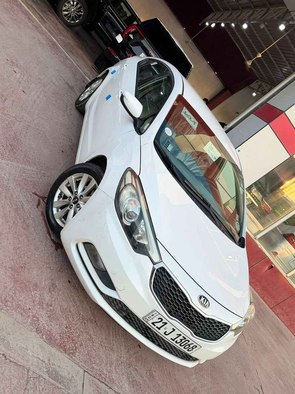 للبيع سيراتو خليجي محرك1600
دوش
بيها صبغ قطعتين
شاشة
كامرة 
السيارة جاهزه صدر تخم تاير 
السعر  109 الاتصال 
***********
