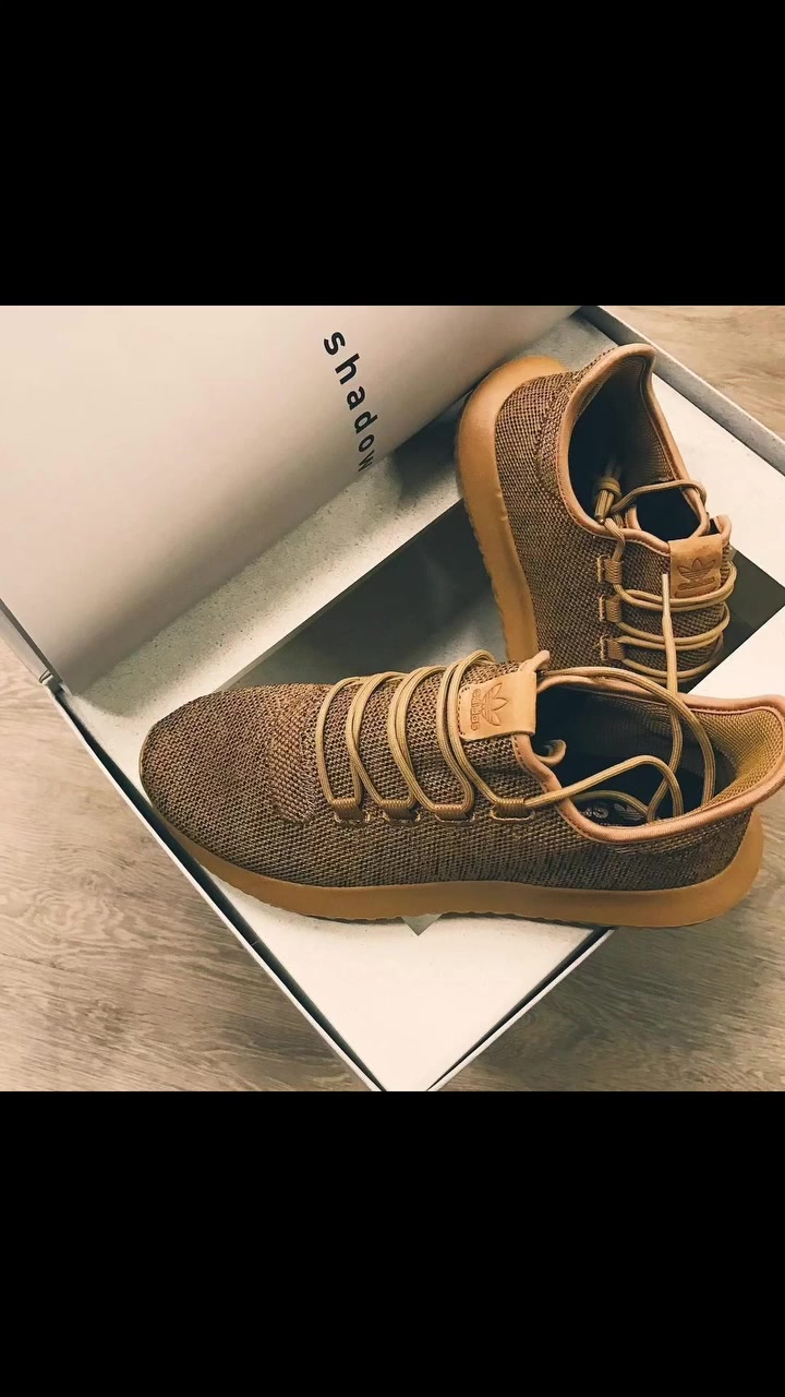 #explorepage✨ #explore 
#اكسبلور #ريلز_explor #احذيه


**إذا كنت صاحب هذا الإعلان وتريد حذفه لأي سبب، رجاءا أرسل رسالة إلى الدعم الفني**