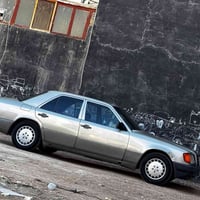 مرسيدس ٣٠٠E • ١٩٨٧ • مكينة بلاد