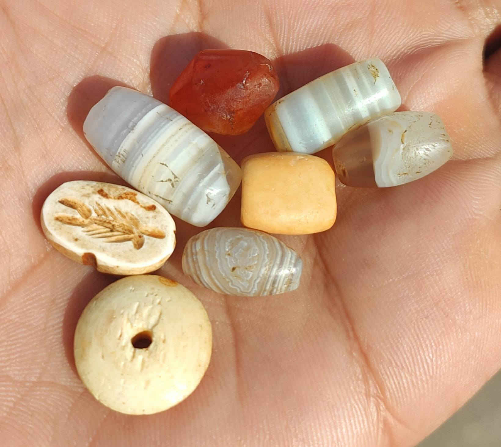 تخفيضات تخفيضات 
كلهن ١٢٥ الف شرط  قديمات اصيلات مفرد ماابيع  رجاء ***********
