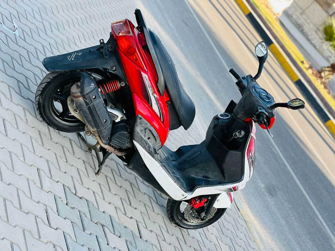 للبيع سكنس فحل  دراجه جديده مال رمبه مكفوله مكينه ناعمه كفرات اصليه شلعه معدل كفرات اصليه دراجه تتعب ادكول جديده مال جناي خير من الله شرط برغي ممفتوح بيهه مستعجل على بيعتهه مكاني بغداد الكرخ الصالحيه السعر650 الاتصال *********** بغداد, العراق
