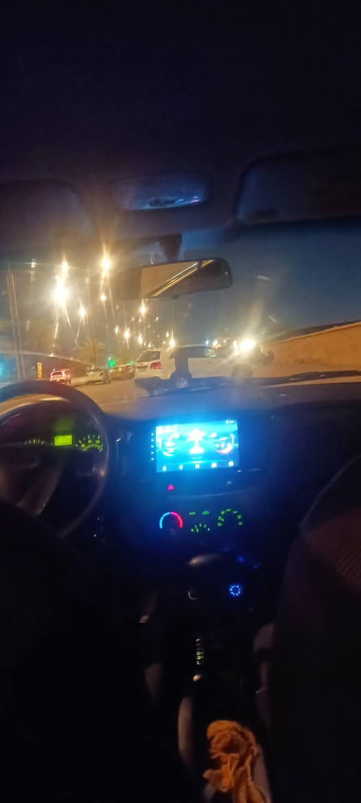 السلام عليكم كيا ريو موديل 6  مكفوله كير ومحرك بيهه فقط جاملغ خلفي مال وارد فقط لون سلفر رقم بغداد سياره   بلاديه شاشه كامره بك بيهه ملاحضات جراد قليل مكينه 1600 مكاني شهداء الموضفين *********** تبريد هستوني مسوي ثلج  ما عايزه برغي السياره  تخم تايرات حداديه جديده
