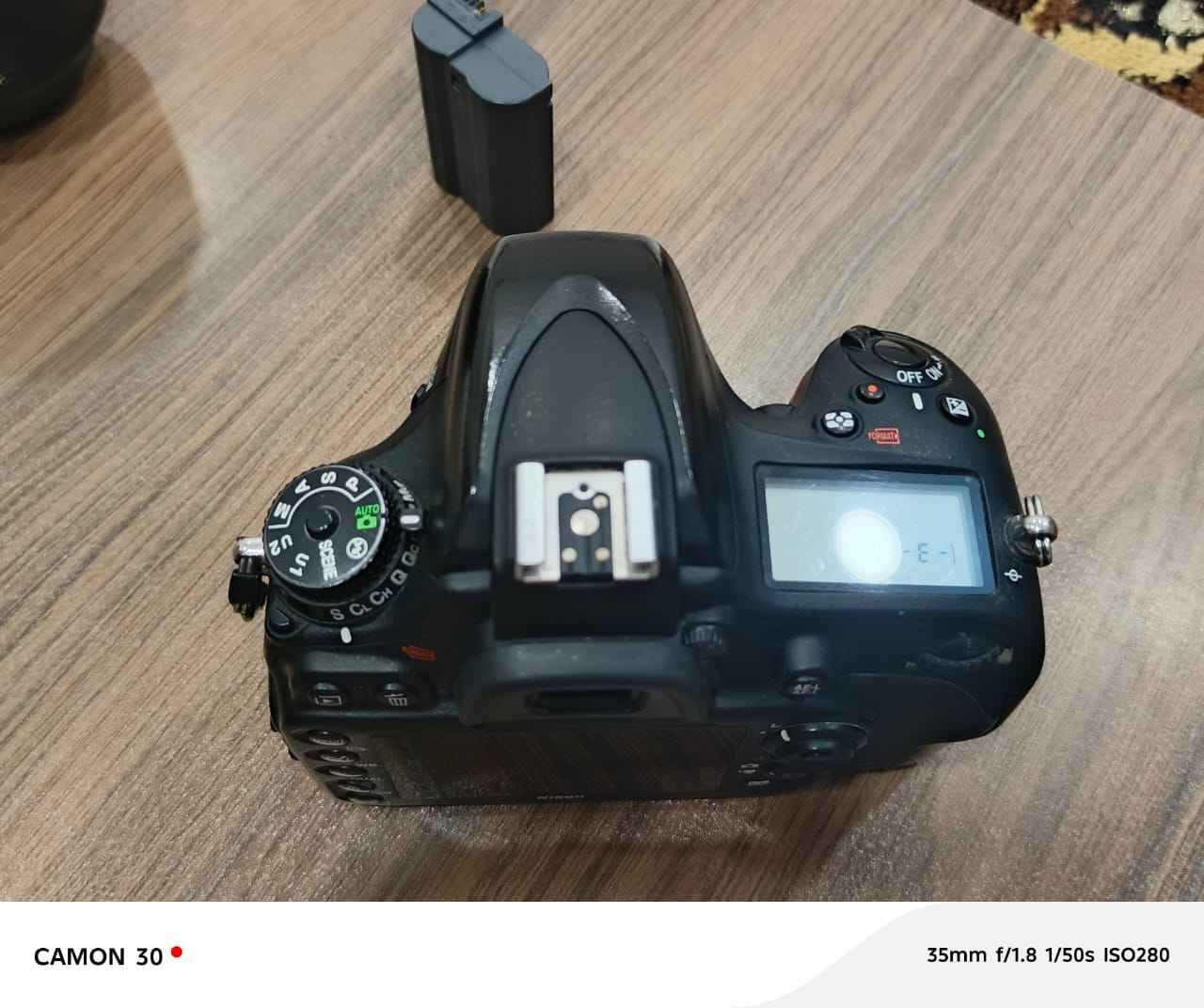 السلام عليكم كامره 610 فول فريم  مع عدسه 85.1.8 برايم   للاتصال *********** مكاني ناصريه الرفاعي, ذي قار
