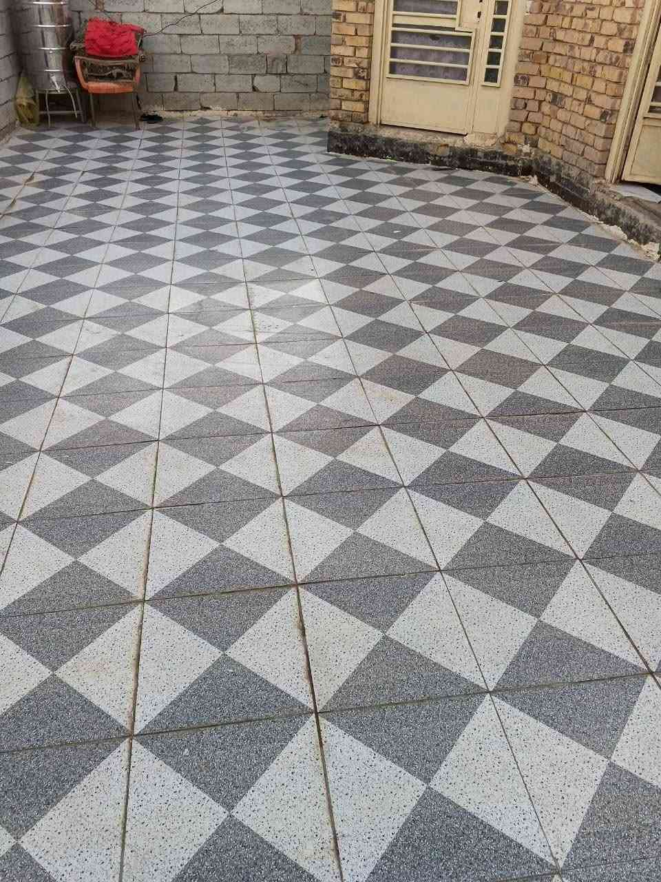 للبيع بيت مساحة 270م أساس صب كونكريت بناء كله طابوك بي صاله وأستقبال وغرفة ومطبخ وكلدور وصحيات داخلية وخارجية سند 25 مداور بأسم المشتري العنوان الديوانية طريق الدغارة مقابل الخمسه دونم حي الغدير الاستفسار أتصل 
 ***********+*********** واتساب  ***********او مراسلة الصفحة
