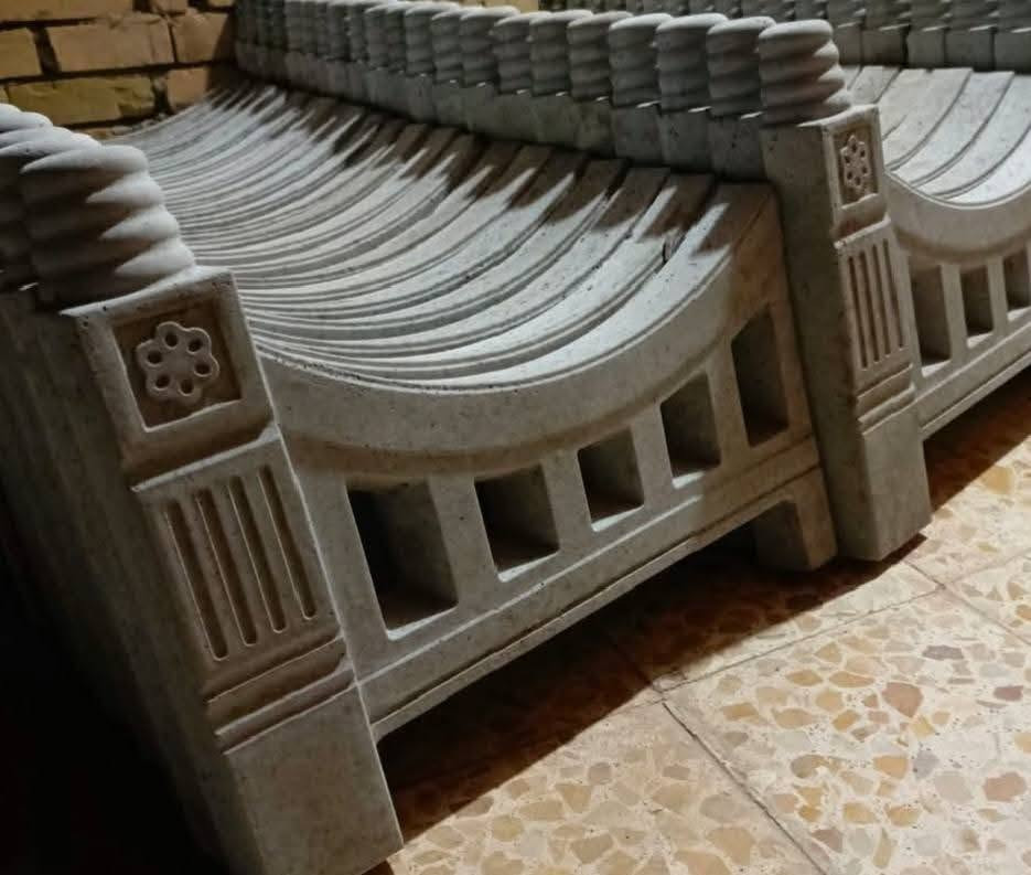 لأصحاب الذوق الرفيع و الباحثين عن الاناقة و الجمال يتوفر لاين ملكي ذات جودة عالية طول القطعة 60سم و الارتفاع 40سم.. سعر القطعة ٢٠٠٠ دينار سعر الجملة .. للطلب و الاستفسار الاتصال بالرقم ***********
