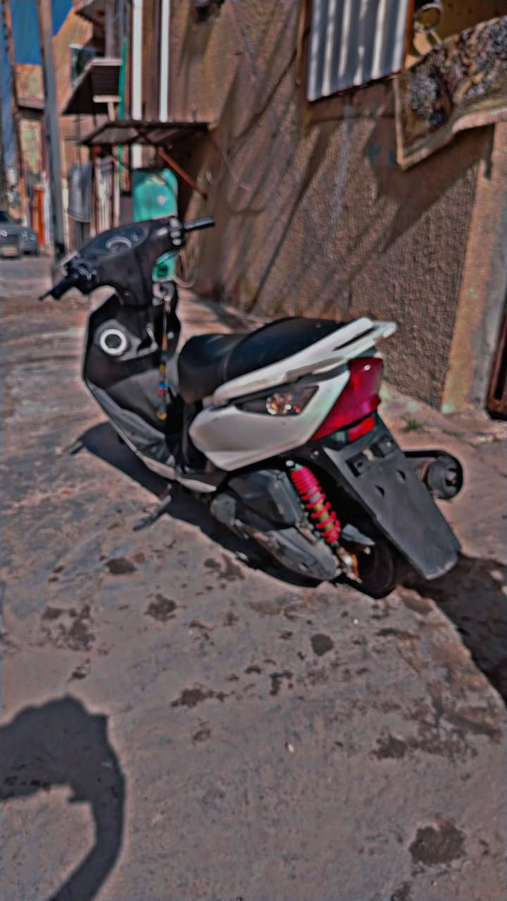 دراجه ثعلب نضيفه كلس شوي كسر بالكفر
باقي كلشي مكفوله  سعر 450 قفل مكان بغداد 
الشعب راسلوني واتساب ***********
