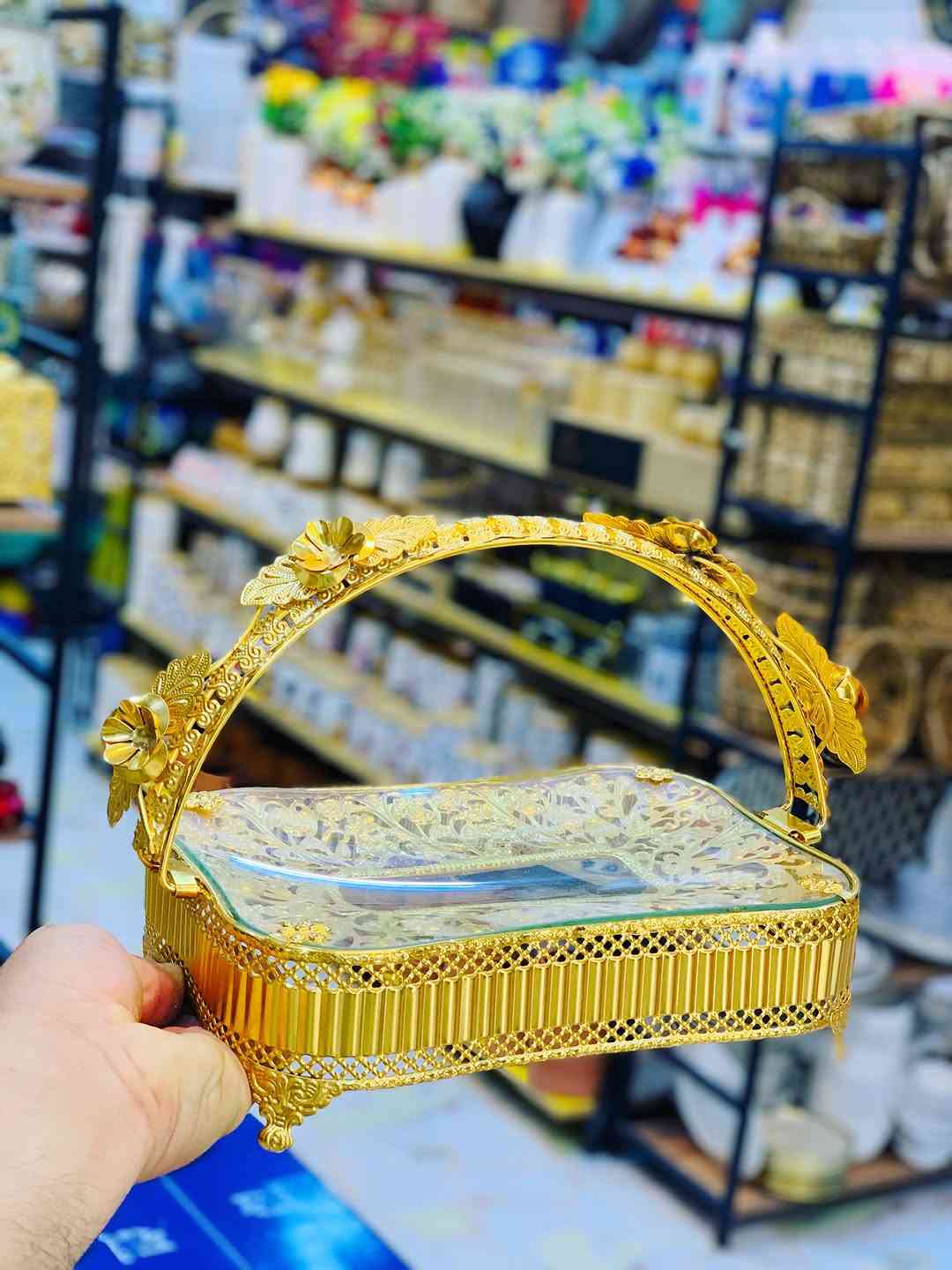 الاورزدي اتكيت وديكور 🎀
مكرميات صيني  ومقدمات قطع اخيرة القطعة ب5 
متوفرتوصيل للجميع محافظات العراق 🚚
الاورزدي / يقدملكم كل مايحتاجة المنزل من ديكورات 
ومستلزمات منزلية نتعامل بالاصلي فقط . 
من افضل الانواع الموجودة في الاسواق
لمسة منزل فاخرة وحديثة للمنزلك 
العنوان ( واسط قضاء الحي ) 
الموقع مثبت داخل البيج 
اوقات العمل عصر وليل متواجدين 
للاستفسار الاتصال على الرقم *********** 
او مراسلة البيج للطلبات التوصيل 
زورونا اهلا وسهلا بكم 💐💐
