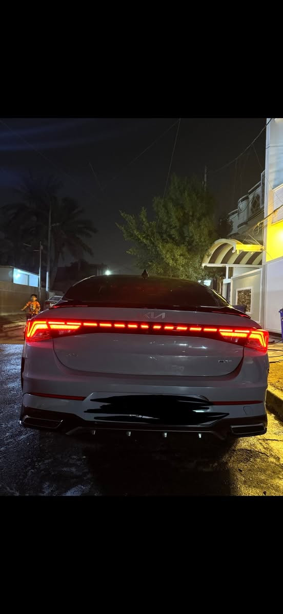 كيا k5
موديل 2023 
وارد امريكي ضرر بسيط 
مواصفات جيتي لاين 
كراسي جلد 
كراسي كهرباء 
بصمة تشغيل عن بعد 
بنوراما 
لو اسمنتي 
حادثه من امريكا طرف الجنطه 
وصارت بيه طخه بسيطه هنا بالعراق 
سيارة بسمي تحويل ثاني يوم 
محرك 1600 تيربو 
***********
