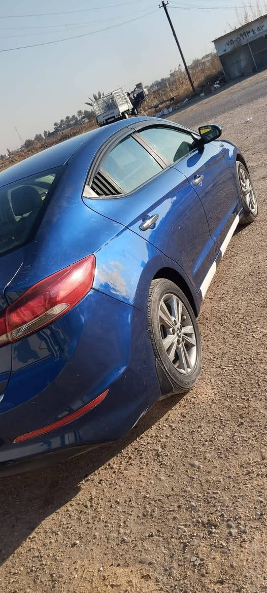 إلنترا موديل 18 حادثها صندوق والجاملغات الخلفية مصبوغة محرك وكير مكفولات تخم تاير السعر 115 مكاني بغداد سريع أبو غريب للاتصال ***********
