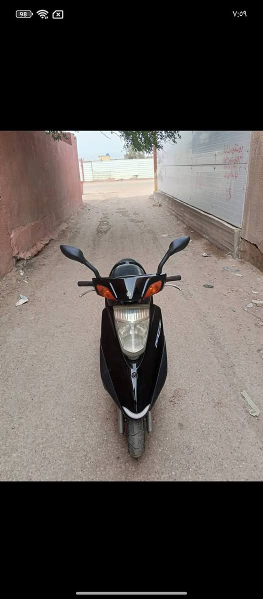 سلام عليكم شباب دراجه بريز نضيفه مكينه كلش حلوه شغاله اوراقه كامله مكاني الشعب سعر 500الرقم***********
