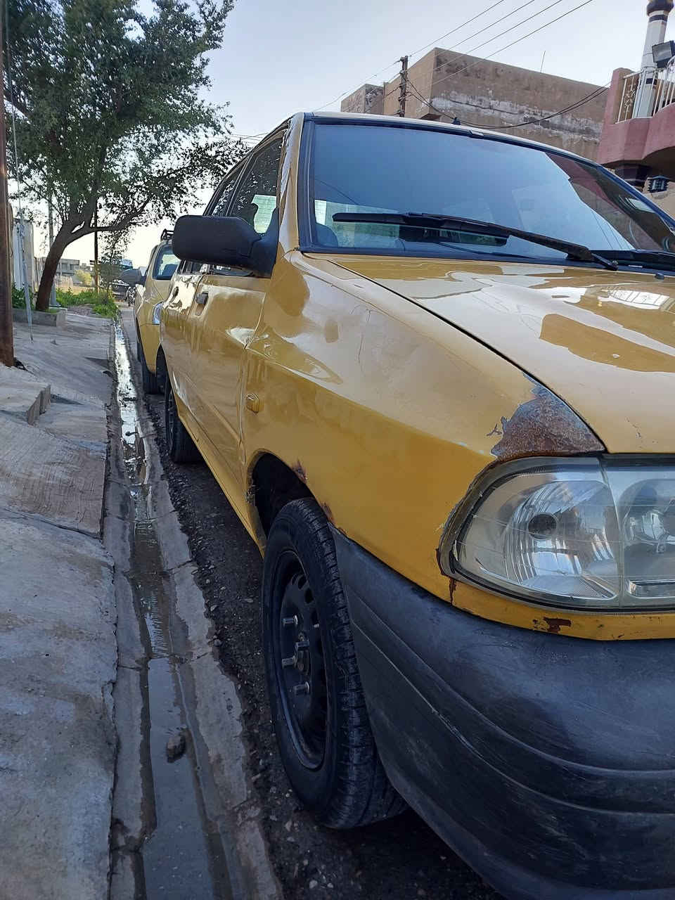 السلام عليكم سايبه 2014 جير ومكينه كفاله سياره مثل ما بالصور واحلى سياره ما ناقص كل شيء
***********
