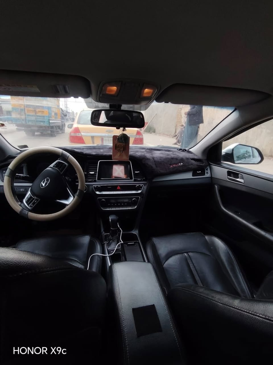 سوناته موديل 2020 بانزين
سياره سونار وياه هاي 
سياره فول ماعده الفتحه 
تبريد كشنات تحكم كهربائي كشن السايق 
وارد كوري 
تشغيل بصمه 
سنتر بصمه
نضافه مكينه كدامك  
تواصل وتساب ***********
