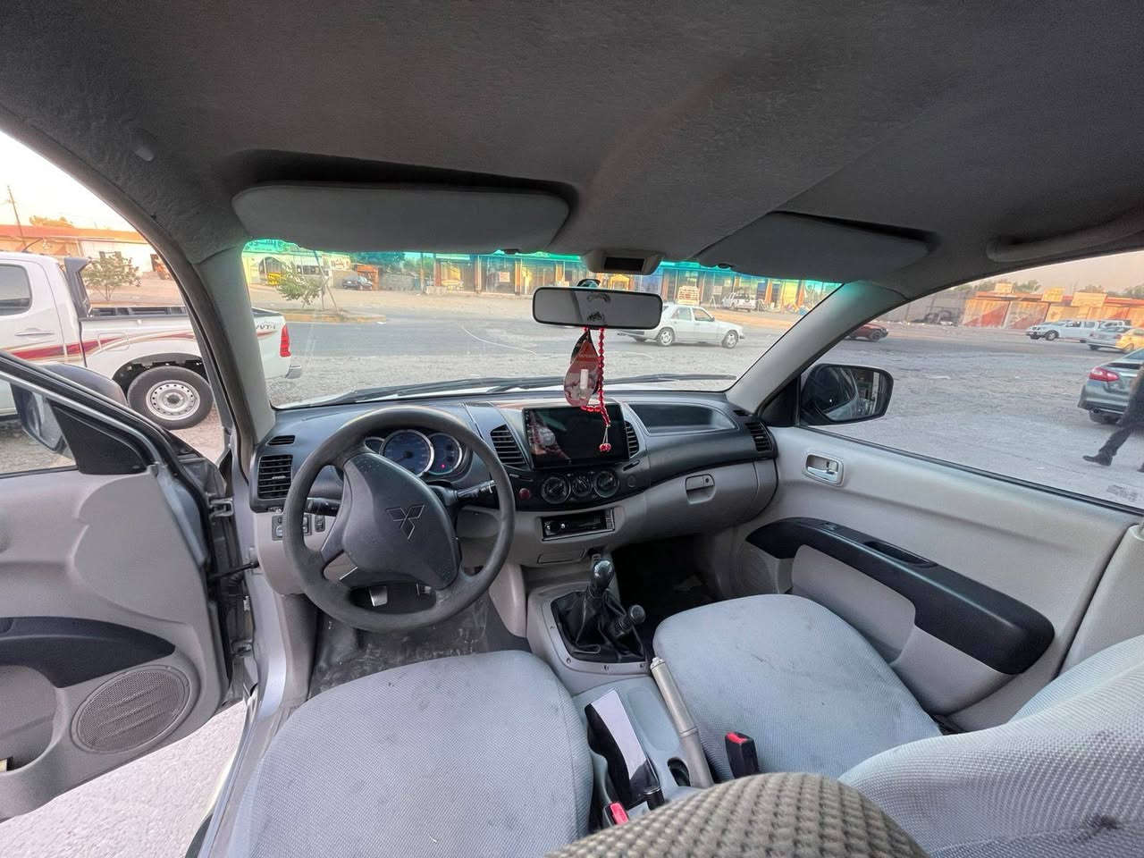 بسم الله الرحمن الرحيم 
بيكم مسبوشي دبل قماره السياره كاز بم ونوزل كير ومكينه بشرط لا صرف لا بخار تبريد شغال صدر جديد السياره مكفله من كل شي بس ربع الابونيد بدون دواخل تخم تايرات منضومه زنن عليه رقم سليمانية بسمي 31 سعر (100)وبيها مجال  او مراوس حسب القناعه‌ وتحياتي💙***********
