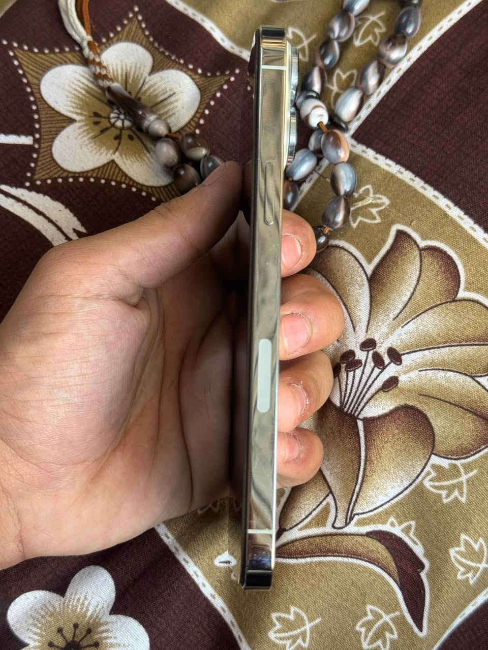 ايفون 13برو ماكس ذاكرة 256 بطاريه 89 لون ابيض مبدل فقط شاشه تفصيخ امانة الله جهاز نضيف كلش 
للاستفسار ***********
