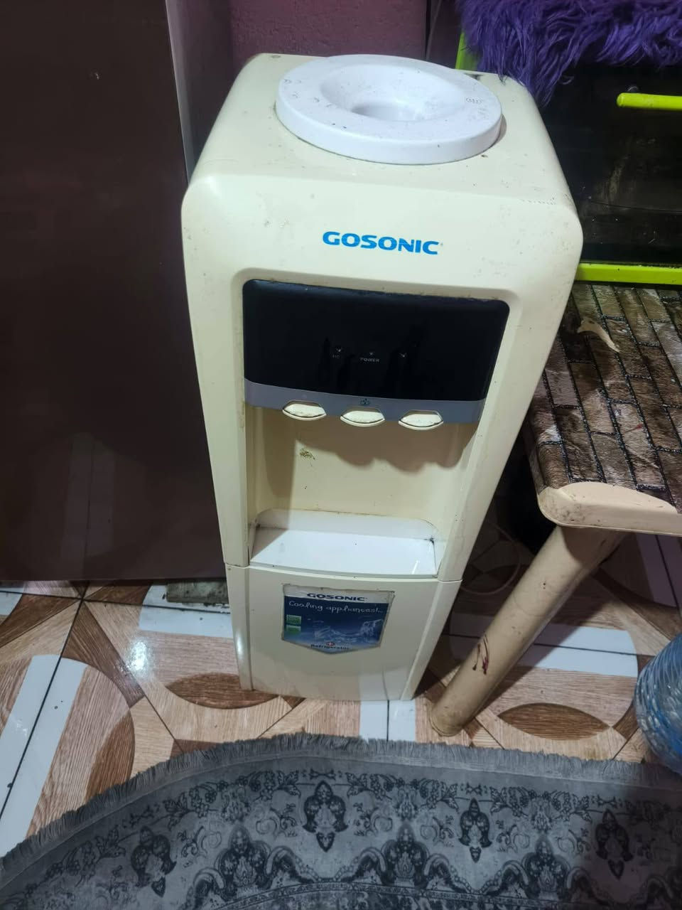 سلام عليكم براد شغال مال بيت نضيف سعره 75 مكاني بصره تحسينيه شراي يراسلني واتساب ***********
