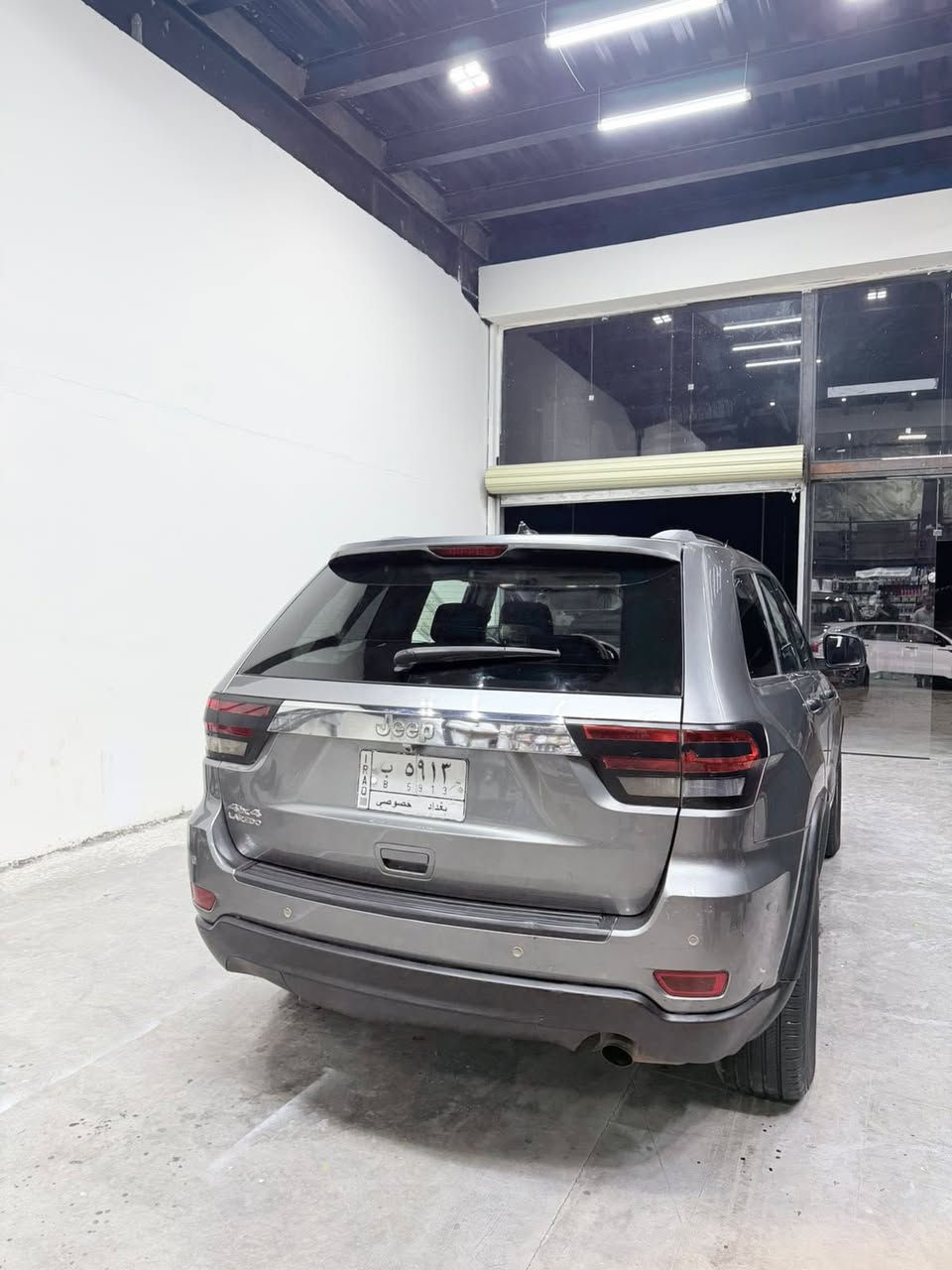 السلام عليكم
جيب 2012 

مكينه 3600 

وارد امريكي 

بيها 3قطع صبغ -الاماميه بدون دواخل 

شاشه كبيره 

فتحه سقف 

كشن كهرباء 

السياره جاهزة 

كير مكنيه كفالة 

صدر خلفي امامي 

تخم تاير 

السياره دينار ما تصرف عليها 

مكاني واسط الصويره 

السعر 147 وبيها مجال 

للاستفسار ***********
