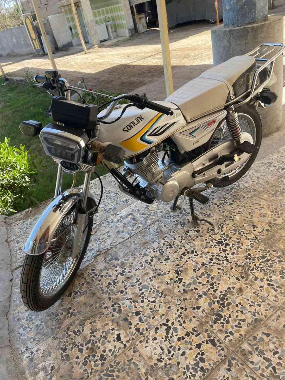 سلام عليكم دراجه للبيع موديل 24 شكل ال 25 طالعه بسنت ال 25 دراجه برغي ما مفتوح بيهه كفاله عامه أوراق السعر 650 وبيهه مجال مكاني مسيب ***********
