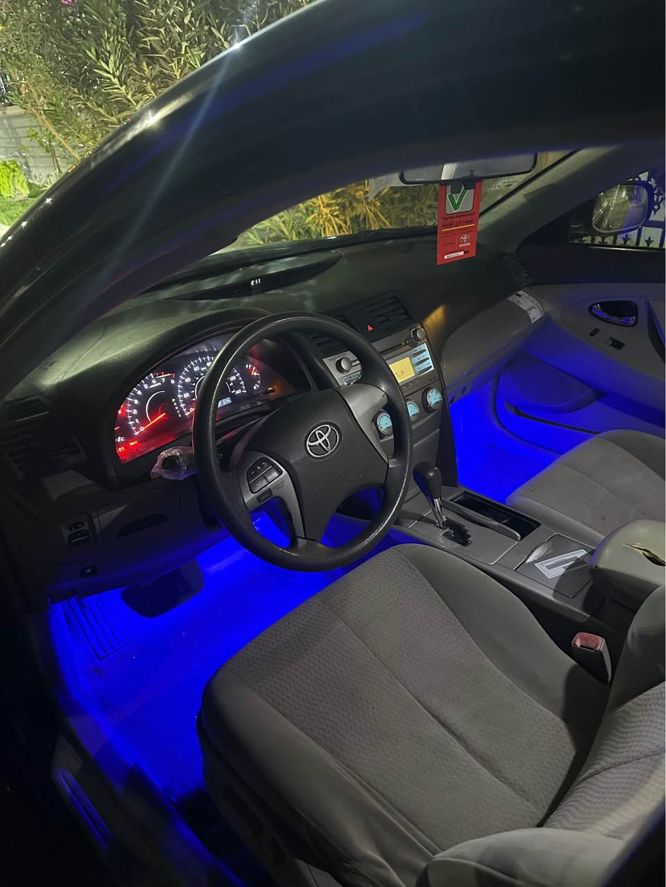 تويوتا كامري 2011 le كندي
ماشية 199 الف 
سياره حيل نضيفه و مصروف عليها 
كير محرك بشرط 
بس بونيت صبغ 
سعر 105 
مكاني كركوك 
*********** كركوك, العراق
