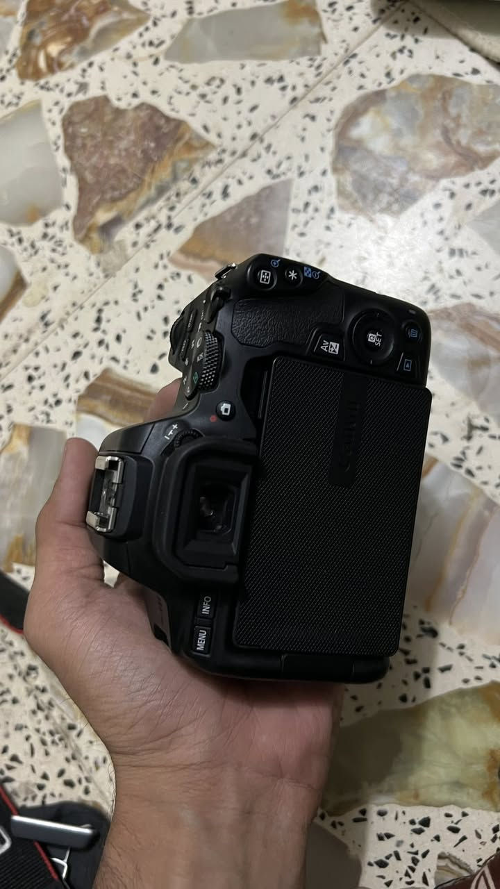 للبيع canon 250d و عدسه و فلاش و باقي غراضها اضافة الى جنطتها موجود  للبيع


**إذا كنت صاحب هذا الإعلان وتريد حذفه لأي سبب، رجاءا أرسل رسالة إلى الدعم الفني**
