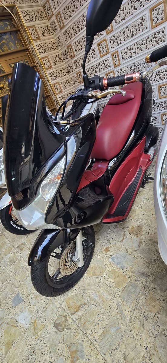 السلام عليكم للبيع بي سي اكس جيل اول دراجات رمبه النظافه 100/100 اسعارمناسبه اي ستفسارتصال فقط حياكم الله اخوكم مصطفى *********** عنواني بغداد قرب معارض الحبيبيه
