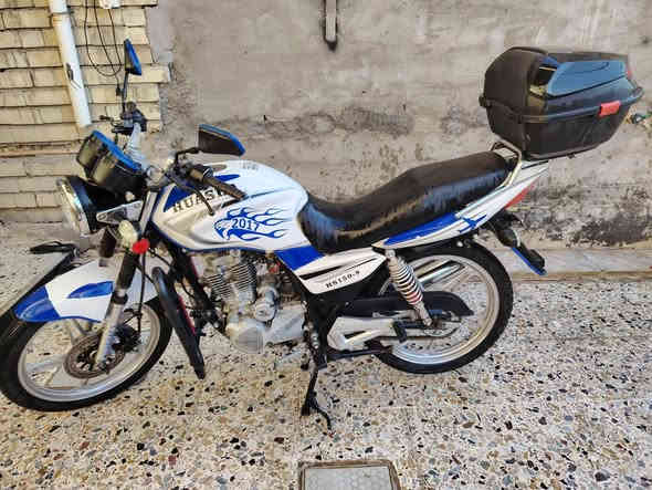 السلام عليكم
هيوشه للبيع موديل 2017 دراجه نضيفه بمعنى الكلامه تشغيل بصمه كهربائيات كله شغاله مناقصه لو برغي اوراقه فقط منفيس السعر 750. الاستفسار خاص او الاتصال
 ***********
