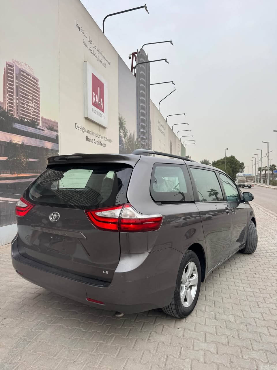 بسم الله الرحمن الرحيم 
        «للبيع فقط»
 TOYOTA SIENNA 2015  
السيارة مخزنة ماشية 56 الف فقط 
شرط الفحص وين ميعجبك——

كلين تايتل – مكفول من كلشي ✅
صور امريكا والكارفاكس مرفقة بل صور
بيه فقط بل عراق مضروبة 
طابوكه بل بنيد ومصلحة عله كده
موضحه بل صور
وبيه مكانات pdr

الفئة: LE موصفات عادية 
* شاشة 
* كامرة خلفية 
* شاشة اعطال
* تحكم ستيرن جهتين
* كروز سرعة
* ابواب سلايت كهرباء
* كشن السائق كهرباء 
* تبريد 3 قطع
* 7 راكب
* لايت اوتو + نهاري
* كشافات ضباب

حجم المحرك: 3.5 لتر V6 قوي 💪
كير اوتو ماتيك + سبوت 6 سرعات🔥

رقم بغداد + سنوية + هزه كله جديد جاهز✅

—— مسويله ادامه كامله دهن + فلاتر 
نوزلات بلكات فلتر فيت بم تخم تايرات
الصدر كله بلادي 100‎%‎ ———✅
____السيارة جاهزة ونضيفة جدا 
بيه فقط نقص واحد بوري التبريد مزروف
واذا ضلت منا لشهر اني اسوي

للاستفسار : *********** (ابوسيف)
الموقع 📍: < بغداد.الغزالية>
السعر  💵: < 235 ورقة > بيه مجال بسيط
اتشوف السعر غالي السيارة نضيفة جدا
وماكو بنضافتة وبموديله بل عراق كله
واذكر 😒(كلين وماشية 56)

اسف عل اطلة 🌹بس ذكرت كلشي
 علمود لحدايضل يسئل🙃 بغداد, العراق
