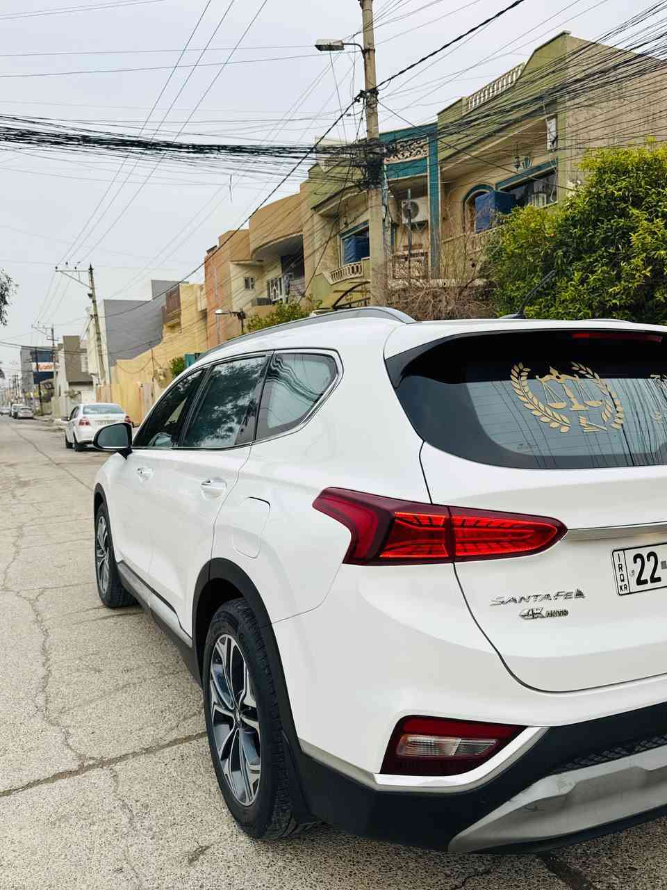 السلام عليكم للبيع 

سنتافي 2020 خليجي كلين 
محرك (4) سلندر 

المواصفات :

بانوراما 

بصمه ابواب 

7 راكب وتبريد 3 قطع 

تحكم ستيرن كامل 

4 وضعيات قياده 

كشنات اماميه كهرباء وخلفيه 

بردات ابواب خلفيه بلاديه

حساسات اماميه وخلفيه

لايتات فوول زينون ( عالي وناصي وبلاجكتور ) وبك لايت لد

ويل جبير 19 

حساس تايرات 

السيارة رقم اربيل بدون ضرر وعلى ايدي من الشركة مداريها للأخير بشرط حتى بانزين محسن اخليلها من اخذتها لحد هسه 
مكانها (موصل) 
ماشيه (170)

للأستفسار هاتف 📞
واتساب: ***********
