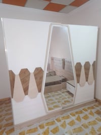 مرحبا عندي هذولا الاغراض مستعملة للبيع رقم الهاتف 07705210616