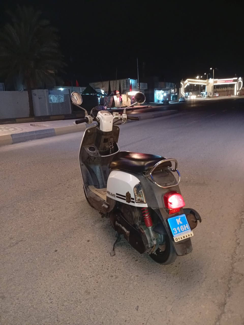 السلام عليكم للبيع دراجه ماكس بوليس رمبه ماملعوب بيها شلع بس كابريتا مبدله الدراجه كدام عينك سعر 950 وبيها مجال 
الاستفسار ***********
