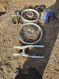 دراجه للبيع ويدوات قفاز تفاصيل تصل 07882992000