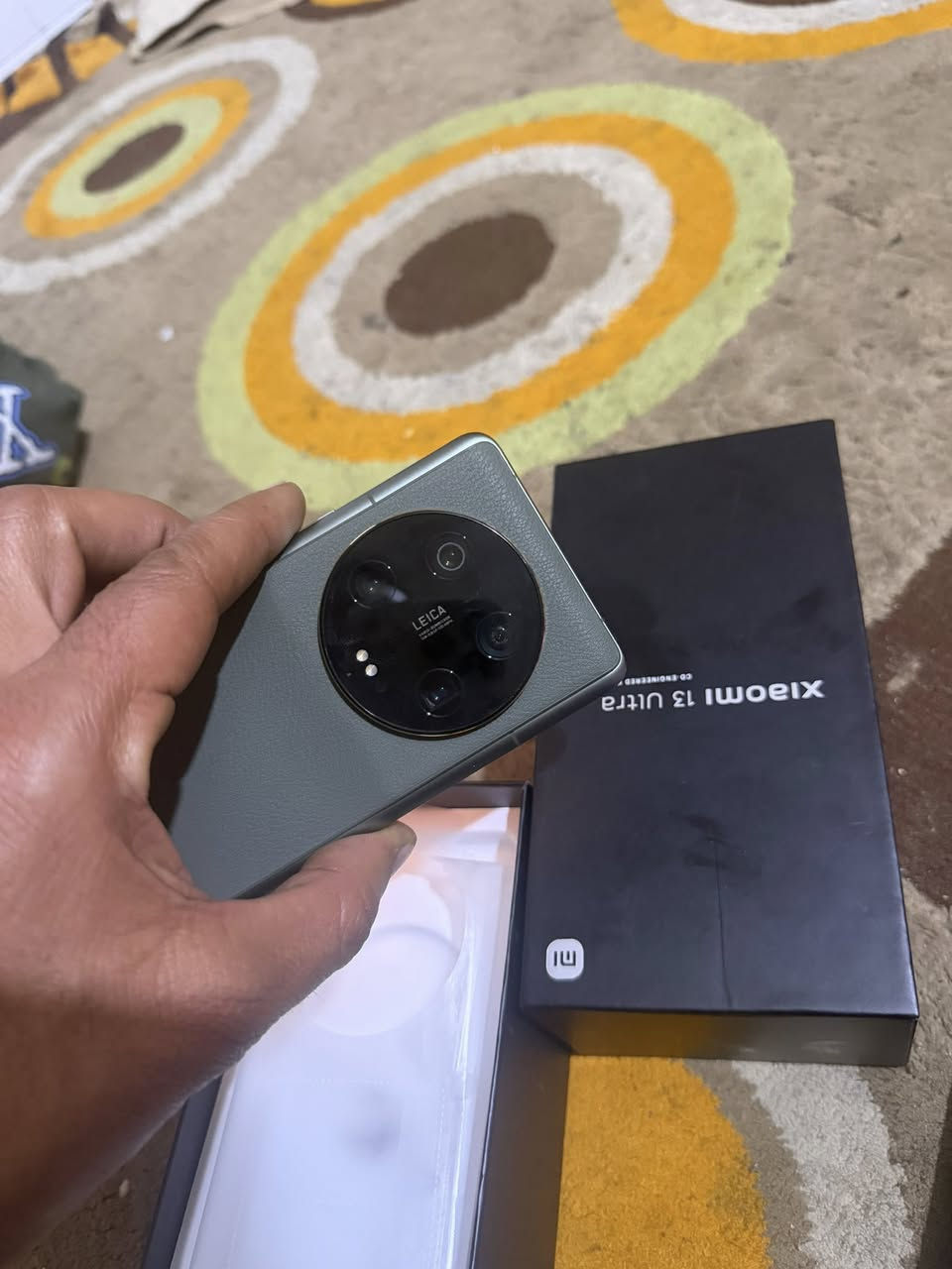 السلام عليكم نقال شاومي ١٣ ألترا  ذاكرة ٥١٢ جهاز مكفول كامل ملحقات السعر ٦٥٠ مكاني البصرة القبلة للمراسل ***********
