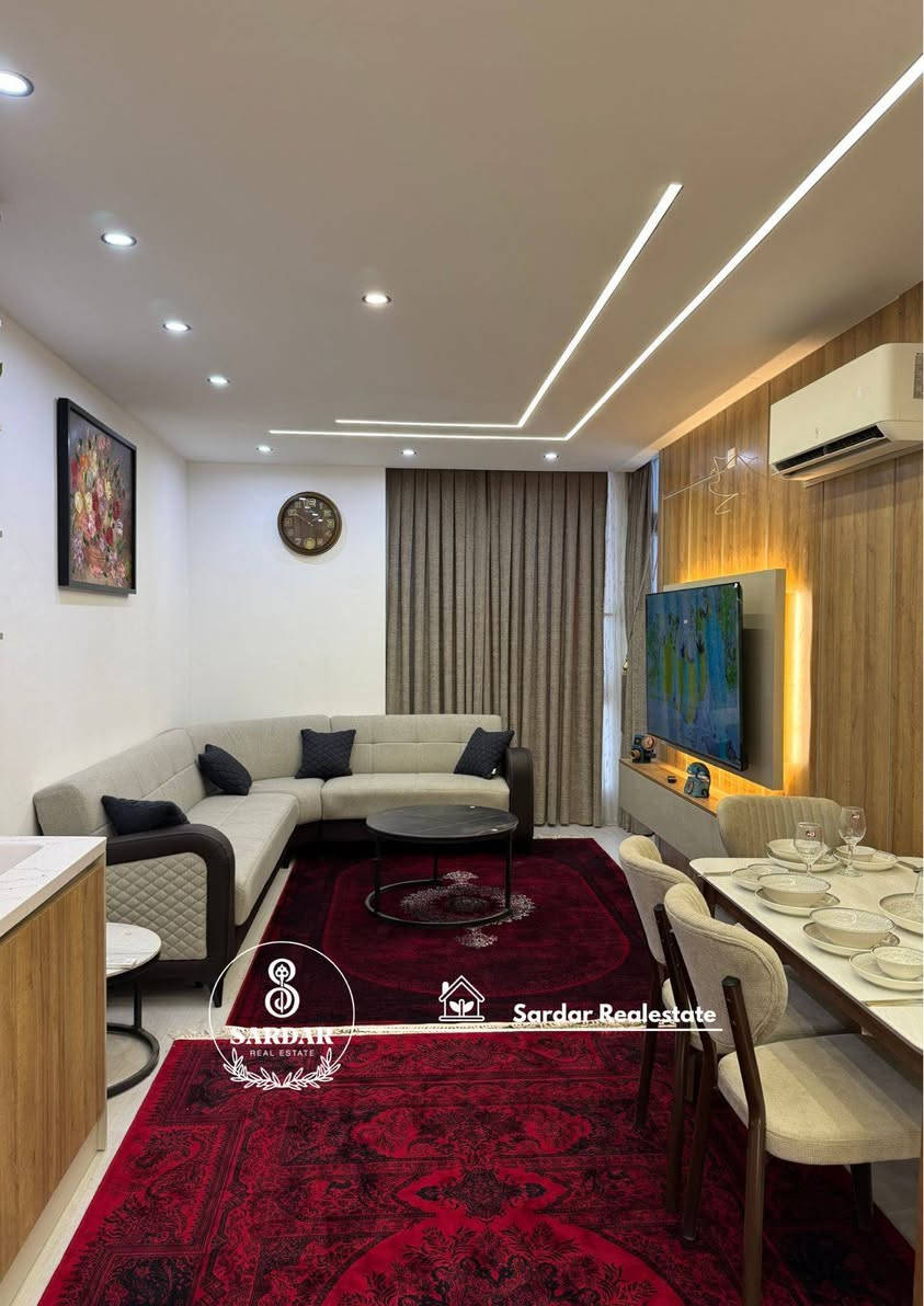 شقة استثماریة للبیع 
مؤجرة ب $1800 , كل ثلاث اشهر مقدمة
غرفتین و صالة ، مؤثث vip 
طابق 2 ، واجهە داخلیە 
مساحة 105 متر 
اربیل ، مجمع لایف تاورز ،  حی سیدوبارك 
التواصل 0750 444 7409 
التواصل ***********
