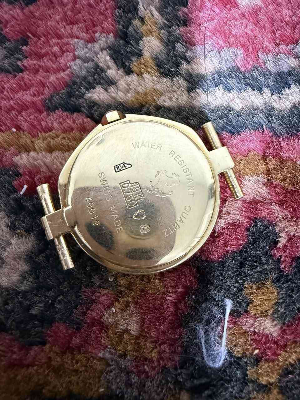 3 ساعات  نسائي سبائك من  الذهب عيار 18 من فيراري بالتعاون مع كارتي انتاج  تسعينات مع العلب الاصلية  
اقطار الساعات 24/26/30


**إذا كنت صاحب هذا الإعلان وتريد حذفه لأي سبب، رجاءا أرسل رسالة إلى الدعم الفني**