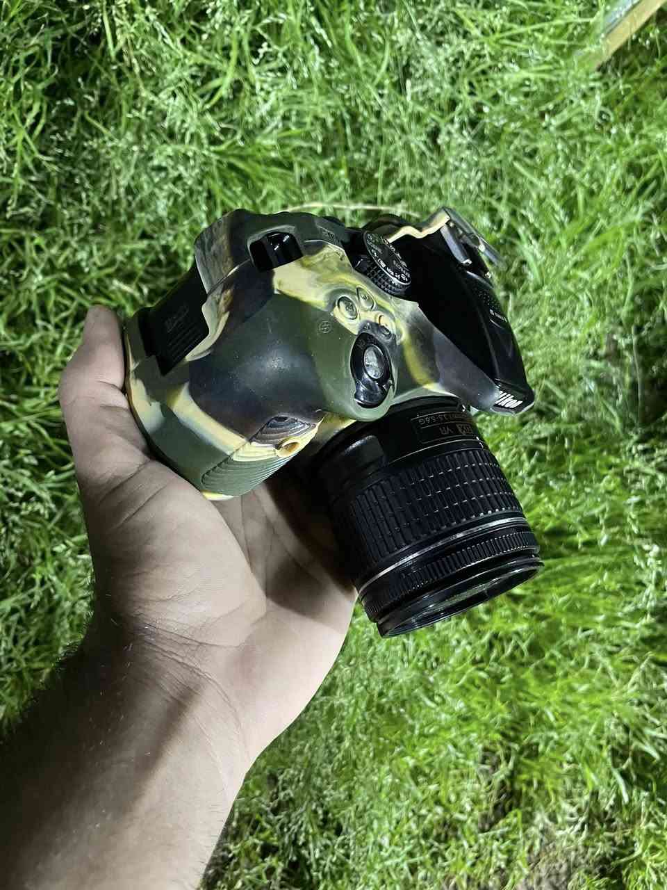 للبيع نيكون NIKON 5300D
الملحقات 

كارتونه
شاحنه 
بطاريه 
قرص تعريفي
عدسه (55.18 )
حزام كتف 
كفر درع جلاتيني عسكري 

الكامرا نظافة 100% مستخدمه ايام بسيطه
المكان بغداد للاستفسار اكثر السعر خاص او ***********
