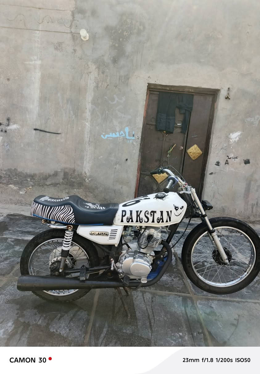 سلام عليكم دراجه البيع دراجه وراق شاصي تايكر 21او غراض كله جديد كدام عينك سعر 450
او بيه مجال قليل  رحمه الهله ال ما  يشتري الا يتعبني مكاني دوانيه ع طريق دغاره رقمي ***********
