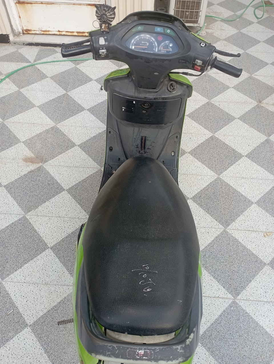 فراشه للبيع  كهربائيات شغاله تشتغل سلف هندر  الدراجه نظيفه وحلوة مكينه جديده عوزها فقط باتري وباتريها شغال بس ضعيف سعرها325وبيها مجال قليل كلش الاتصال ع الخط او واتساب
***********
